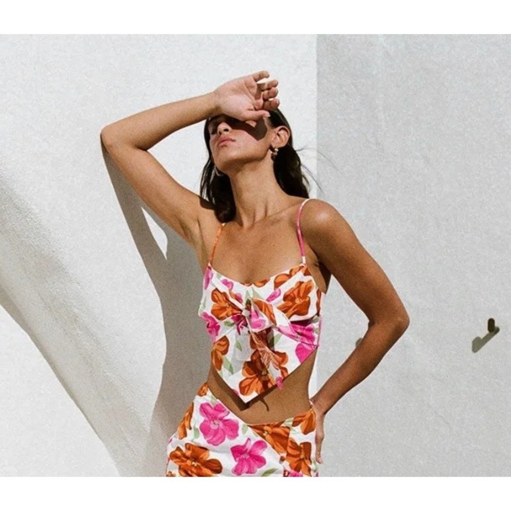 SABO Luan Tie Crop Top Size 6 Floral White Adjustable Straps Zip Back Lined NWT